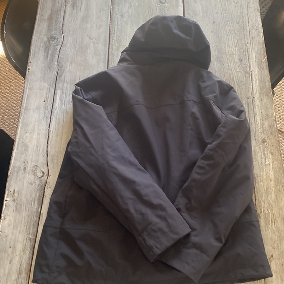 Men’s Calvin Klein, winter jacket, nylon outside fleece inside size XL🎿🚡⛷️🏂 - Picture 4 of 4